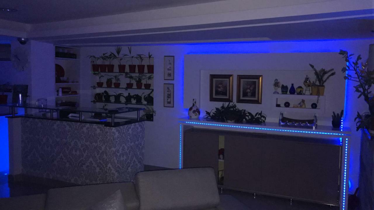 Апартаменты Ozana Apartament Констанца Экстерьер фото