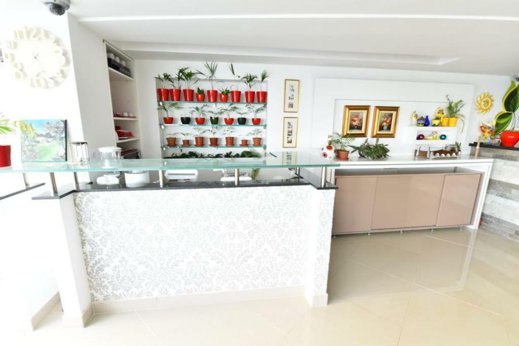 Апартаменты Ozana Apartament Констанца Экстерьер фото